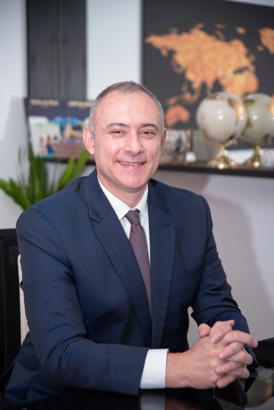 Dr. Maurício De Cecco Porfirio